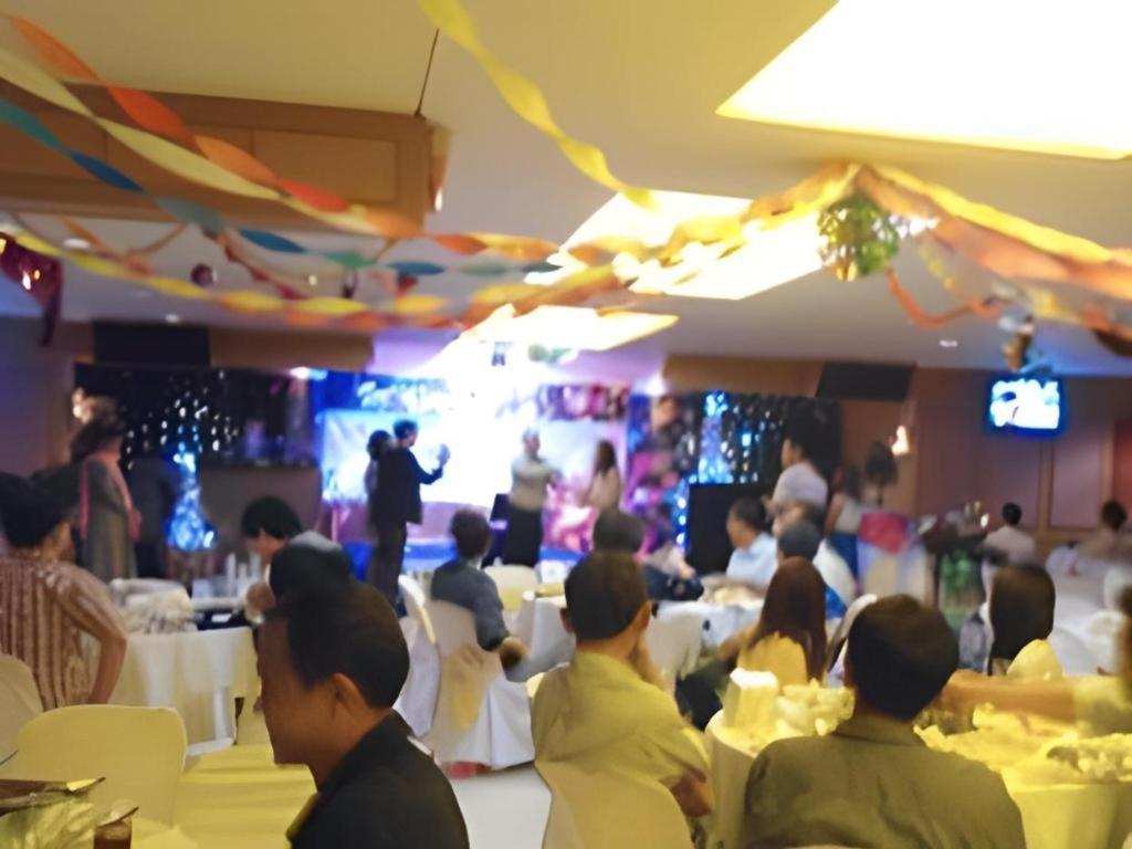 Ubon Hotel Ubon Ratchathani Esterno foto
