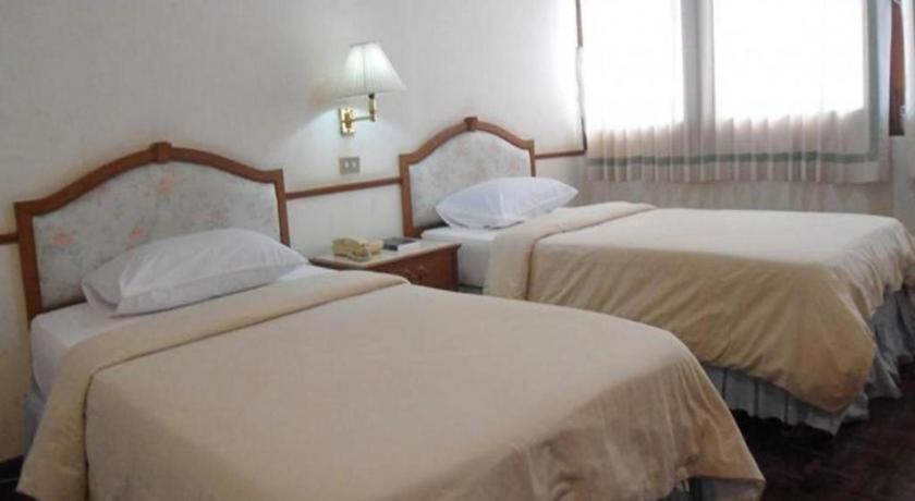 Ubon Hotel Ubon Ratchathani Esterno foto