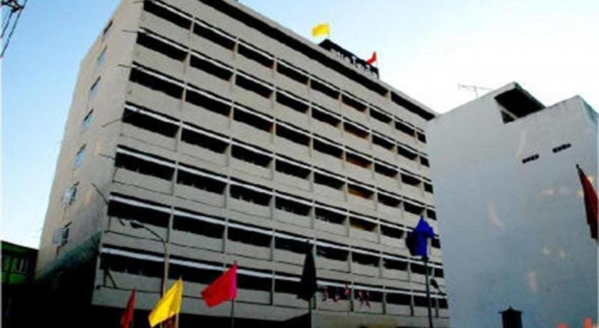 Ubon Hotel Ubon Ratchathani Esterno foto