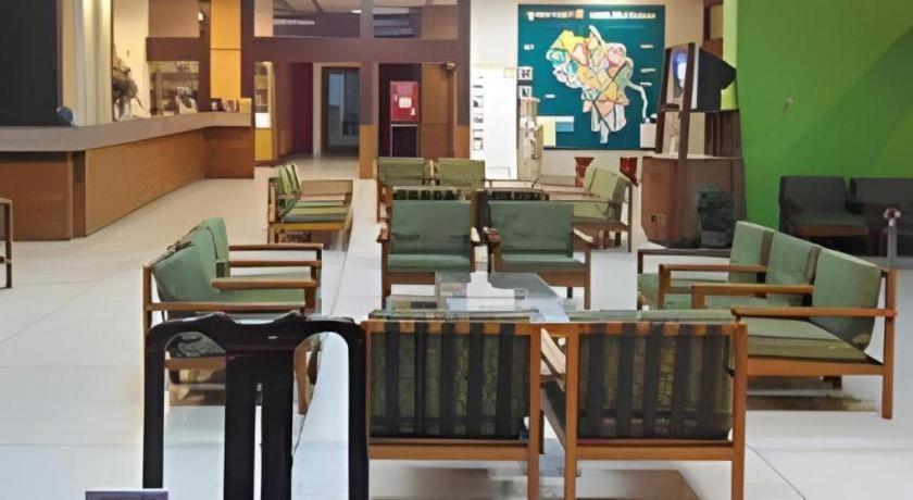 Ubon Hotel Ubon Ratchathani Esterno foto