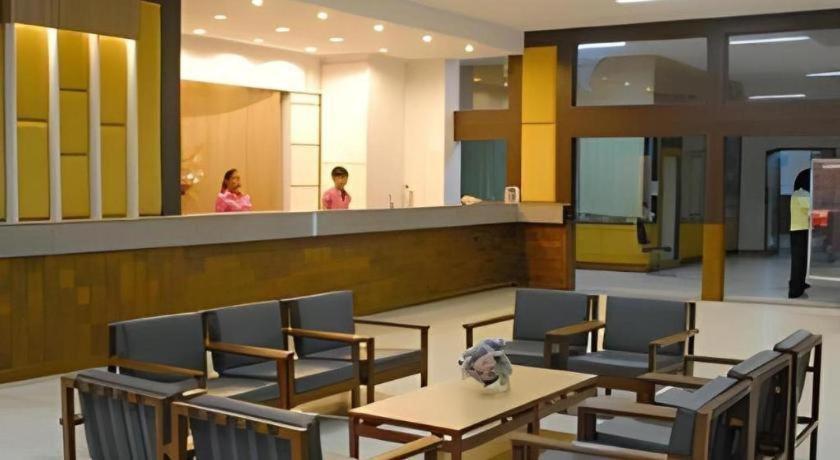 Ubon Hotel Ubon Ratchathani Esterno foto