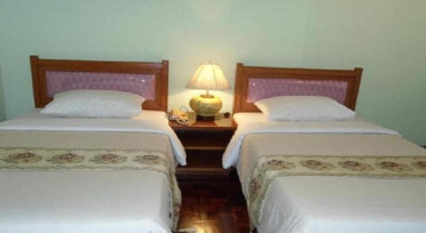 Ubon Hotel Ubon Ratchathani Esterno foto